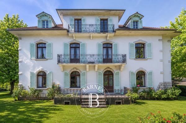 Annecy, Maison  593 m² à vendre