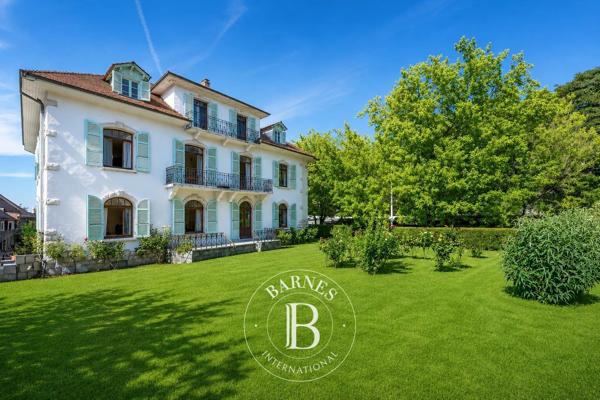 Annecy, Maison  593 m² à vendre