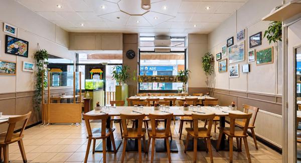 Local Commercial 4 pièces - 147 m²