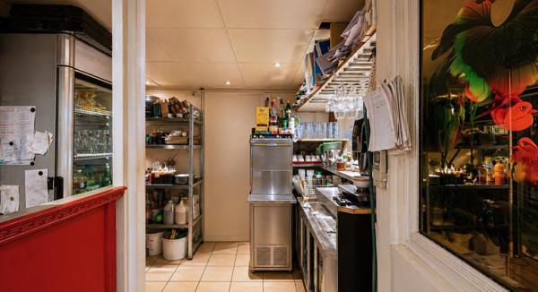 Local Commercial 4 pièces - 147 m²