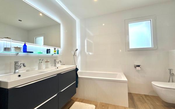 Maison à vendre    5 pièces • 149,80 m2 Perrigny-lès-Dijon