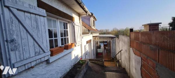 THOUROTTE, maison indépendante avec dépendances proche centre ville et gare