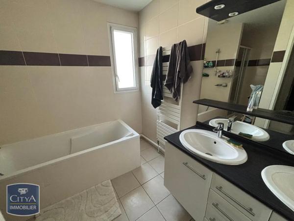 Maison à louer 3 pièces 85.3m² Châteauroux (36000)