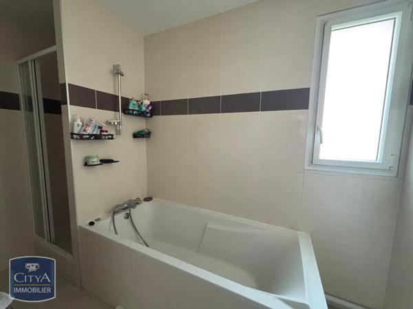 Maison à louer 3 pièces 85.3m² Châteauroux (36000)