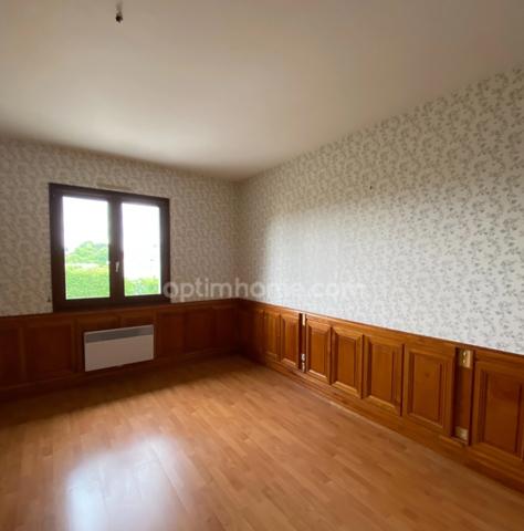 Soyaux . Maison 120 m² sur sous-sol