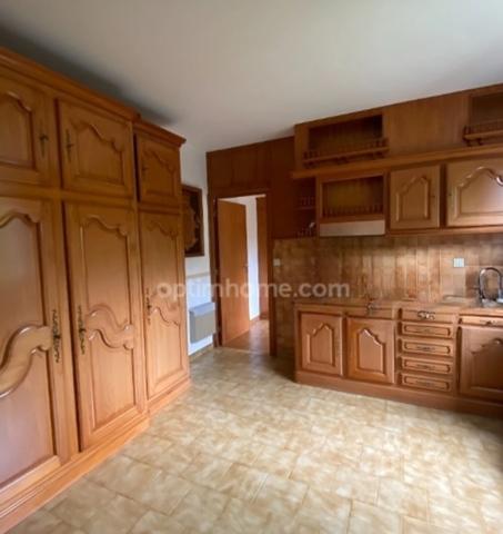 Soyaux . Maison 120 m² sur sous-sol