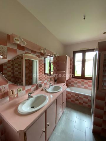 Soyaux . Maison 120 m² sur sous-sol