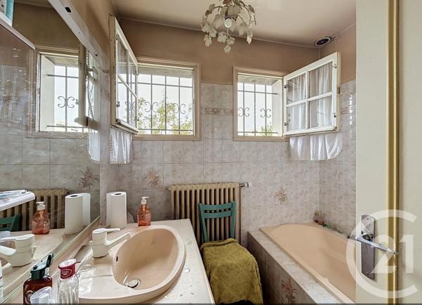 Maison à vendre  6 pièces - 146,63 m 2   DREUX  - 28