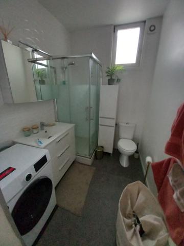 Immeuble
                                                                                                                                                
                                                                                                                                                
                                                                                                                                                
                                                    
                                                                                                                                                                                                                                                                                                                        180  m²                                                                                                                                                                                                         2 etage(s)