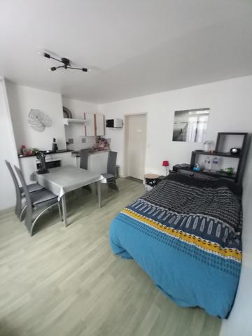 Immeuble
                                                                                                                                                
                                                                                                                                                
                                                                                                                                                
                                                    
                                                                                                                                                                                                                                                                                                                        180  m²                                                                                                                                                                                                         2 etage(s)