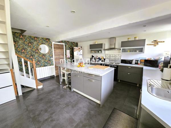 Maison à Sours, 28630 - 6 pièces 147m²