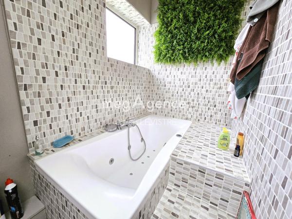 Maison à Sours, 28630 - 6 pièces 147m²