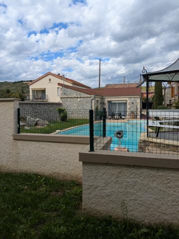 Tain-l'Hermitage (26600) Grande propriété en pierre