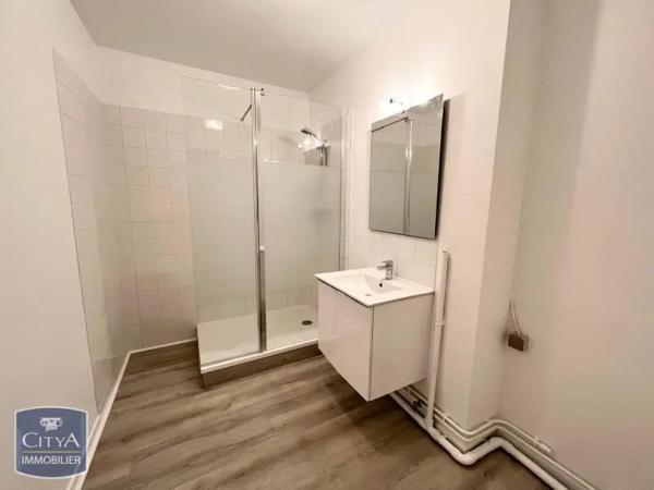 Appartement à louer 4 pièces 81.41m² Orléans (45000)