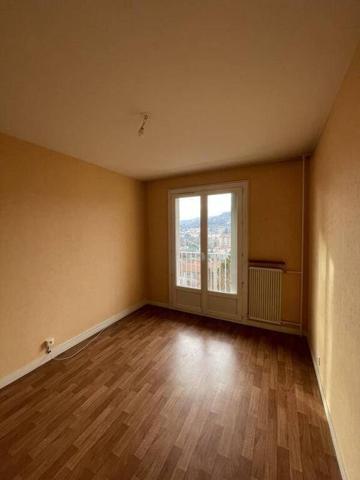 REF 8833- LES BOULEAUX BAT B -  F2 au 2ème avec balcon