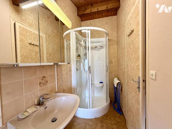 Maison familiale à rafraichir - Proche Commodités - PREFAILLES