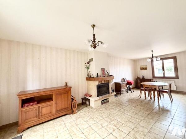 Maison familiale à rafraichir - Proche Commodités - PREFAILLES