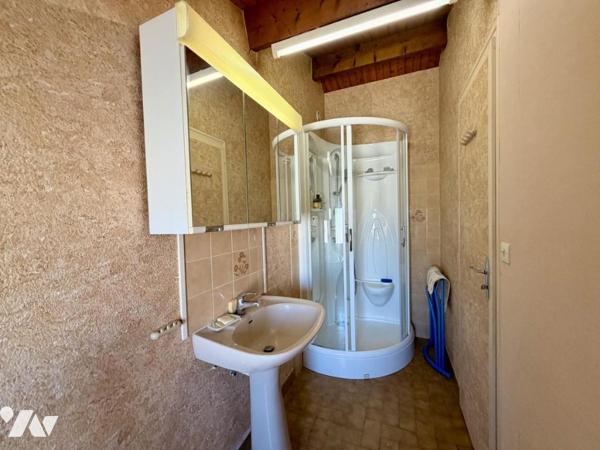Maison familiale à rafraichir - Proche Commodités - PREFAILLES