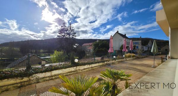 Beaune (21200) Immeuble avec commerces et plateau à aménager