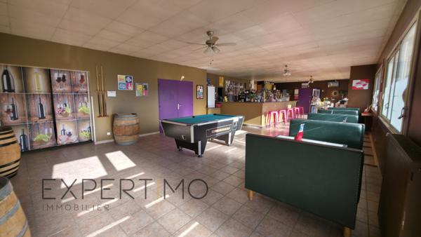 Beaune (21200) Immeuble avec commerces et plateau à aménager