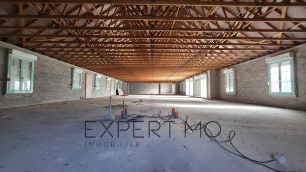 Beaune (21200) Immeuble avec commerces et plateau à aménager