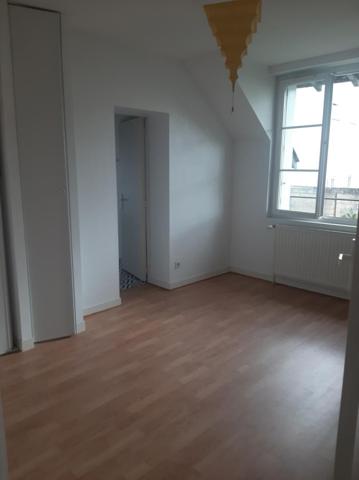 APPARTEMENT 3 chambres au 1er ETAGE