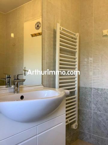 Location Maison 4 pièces 103 m2 à Nueil-les-Aubiers