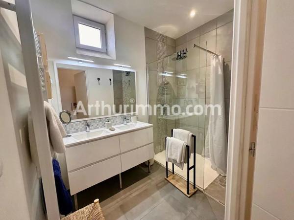 Vente                                                      Maison de ville
                        
                     4 pièces                      117 m2                     à Florensac