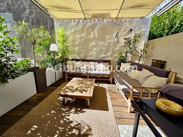 Vente                                                      Maison de ville
                        
                     4 pièces                      117 m2                     à Florensac