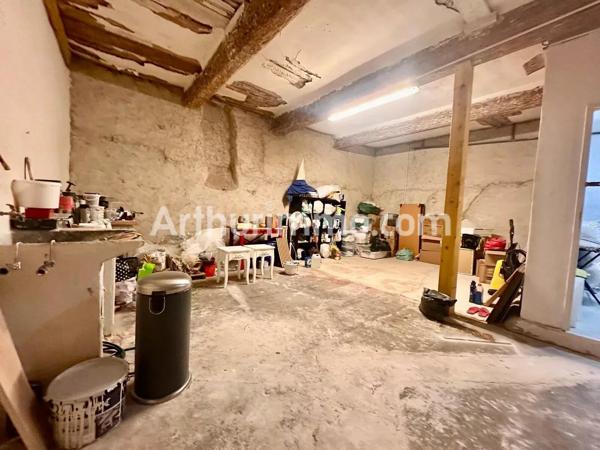 Vente                                                      Maison de ville
                        
                     4 pièces                      117 m2                     à Florensac