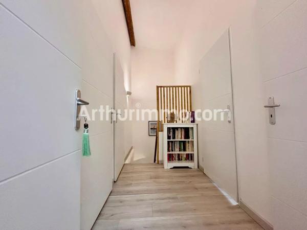 Vente                                                      Maison de ville
                        
                     4 pièces                      117 m2                     à Florensac