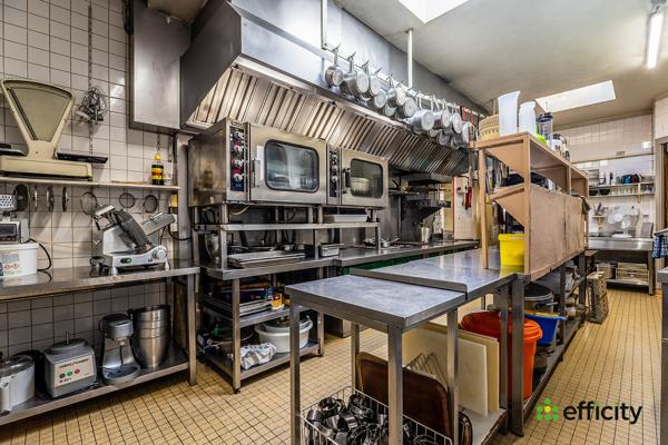 Fonds De Commerce
        
        - 240 m² Exclusivité 154 000 € *