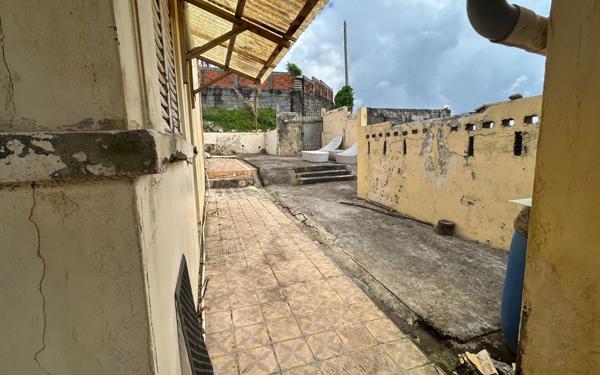 Maison à vendre    4 pièces •  Le Vauclin