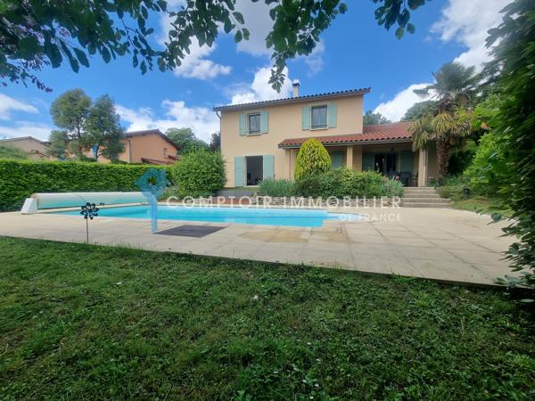 Villa
                                                                                                                                                                                                                                                                                                                        6 pièce(s)                                                                                                                                                                                                          5 chambre(s)                                                                                                                                                                                                          159  m²