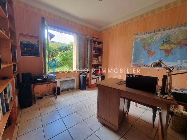 Villa
                                                                                                                                                                                                                                                                                                                        6 pièce(s)                                                                                                                                                                                                          5 chambre(s)                                                                                                                                                                                                          159  m²