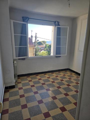 Toulon/La  Valette appartement de 48m2 aperçu mer avec une chambre