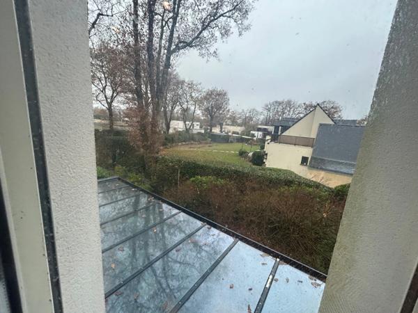 Maison d’architecte vie de plain pied chambre parentale en RDC avec piscine chauffée proche plages ARRADON (56)