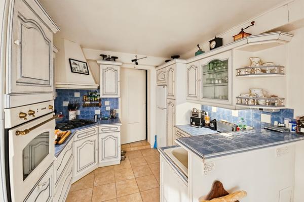 LE PRADET, achat nue -propriété d'un appartement T2 avec jardin