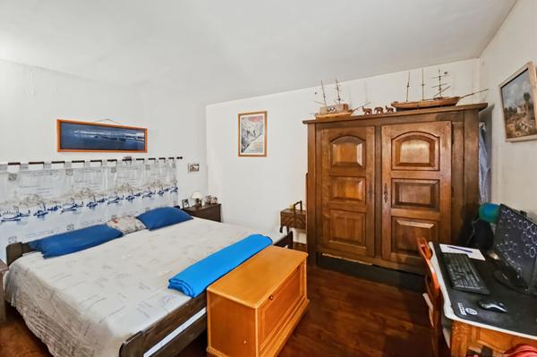 LE PRADET, achat nue -propriété d'un appartement T2 avec jardin