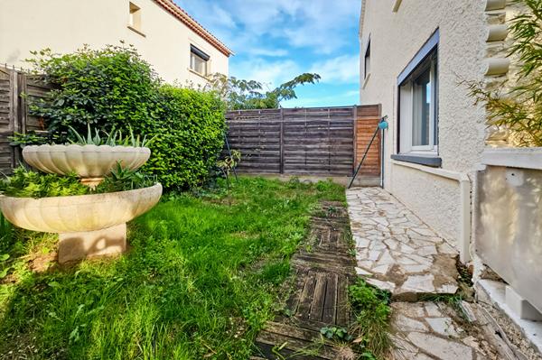 LE PRADET, achat nue -propriété d'un appartement T2 avec jardin