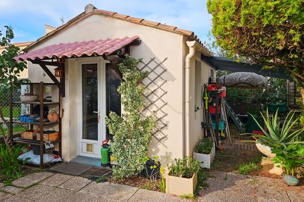 LE PRADET, achat nue -propriété d'un appartement T2 avec jardin