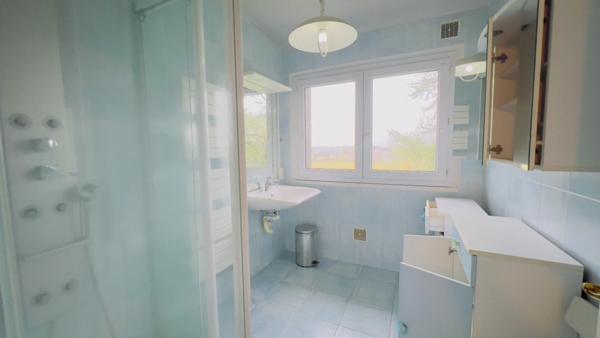 BRIEC (29) – Maison T6 à vendre 156 m² habitables – 242 m² utiles Sous-sol intégral Terrain de 1 547 m²