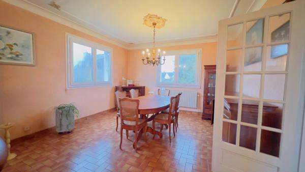 BRIEC (29) – Maison T6 à vendre 156 m² habitables – 242 m² utiles Sous-sol intégral Terrain de 1 547 m²