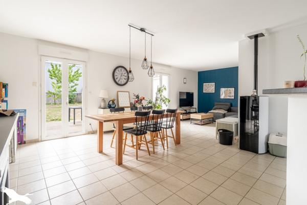 Maison à vendre 249 500 € Saint-Philbert-de-Grand-Lieu 4 p 97 m² DPE D