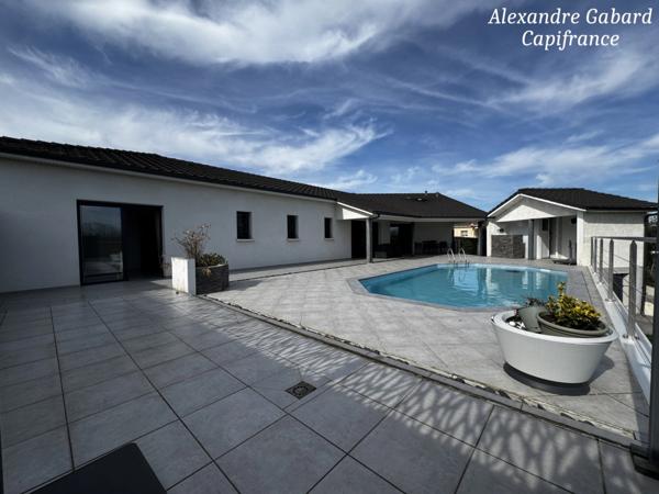 Contemporaine de plain-pied - 3 chambres - Piscine - Garage - Jardin