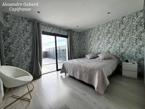 Contemporaine de plain-pied - 3 chambres - Piscine - Garage - Jardin