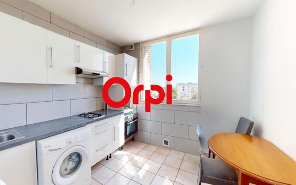 Appartement à vendre    3 pièces • 60 m2 Vaulx-en-Velin