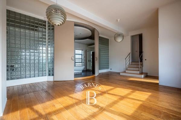 Asnières-sur-Seine, Hôtel particulier 5 Chambres -  429 m² à vendre