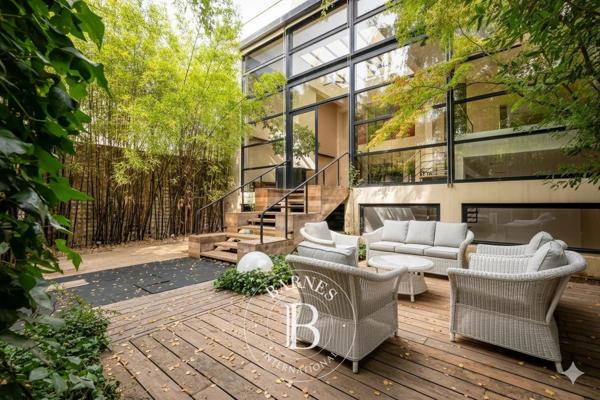 Asnières-sur-Seine, Hôtel particulier 5 Chambres -  429 m² à vendre
