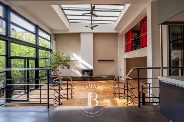 Asnières-sur-Seine, Hôtel particulier 5 Chambres -  429 m² à vendre